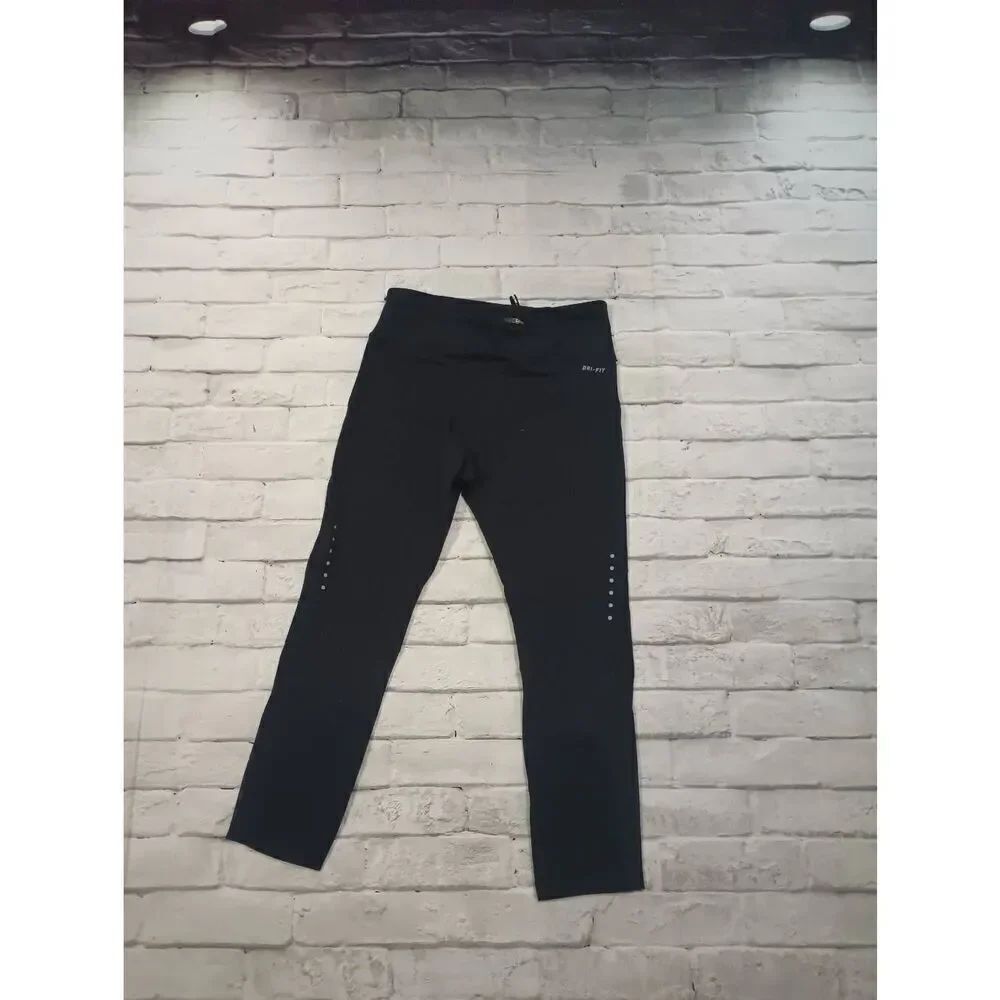 Nike capri